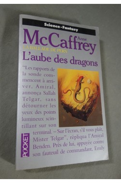 La ballade de Pern Tome 8 : L'Aube des dragons