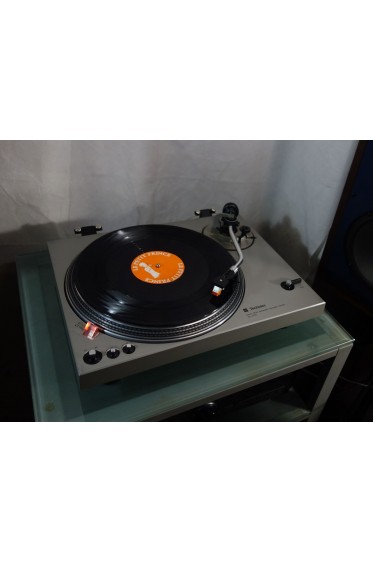 Platine vinyle TECHNICS SL-1700 MkI Direct Drive Automatic Turntable Vintage