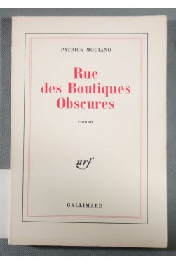 Rue des boutiques obscures
